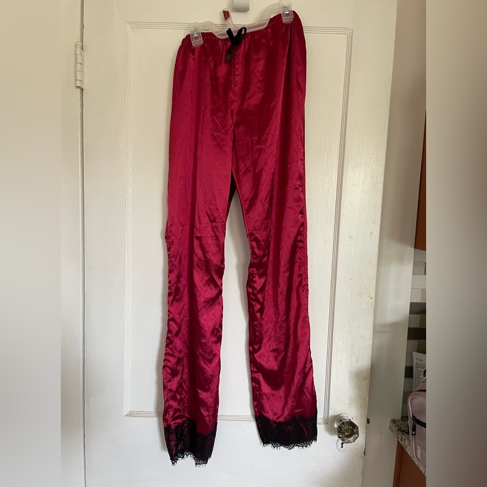 Silk sleep pants with lace